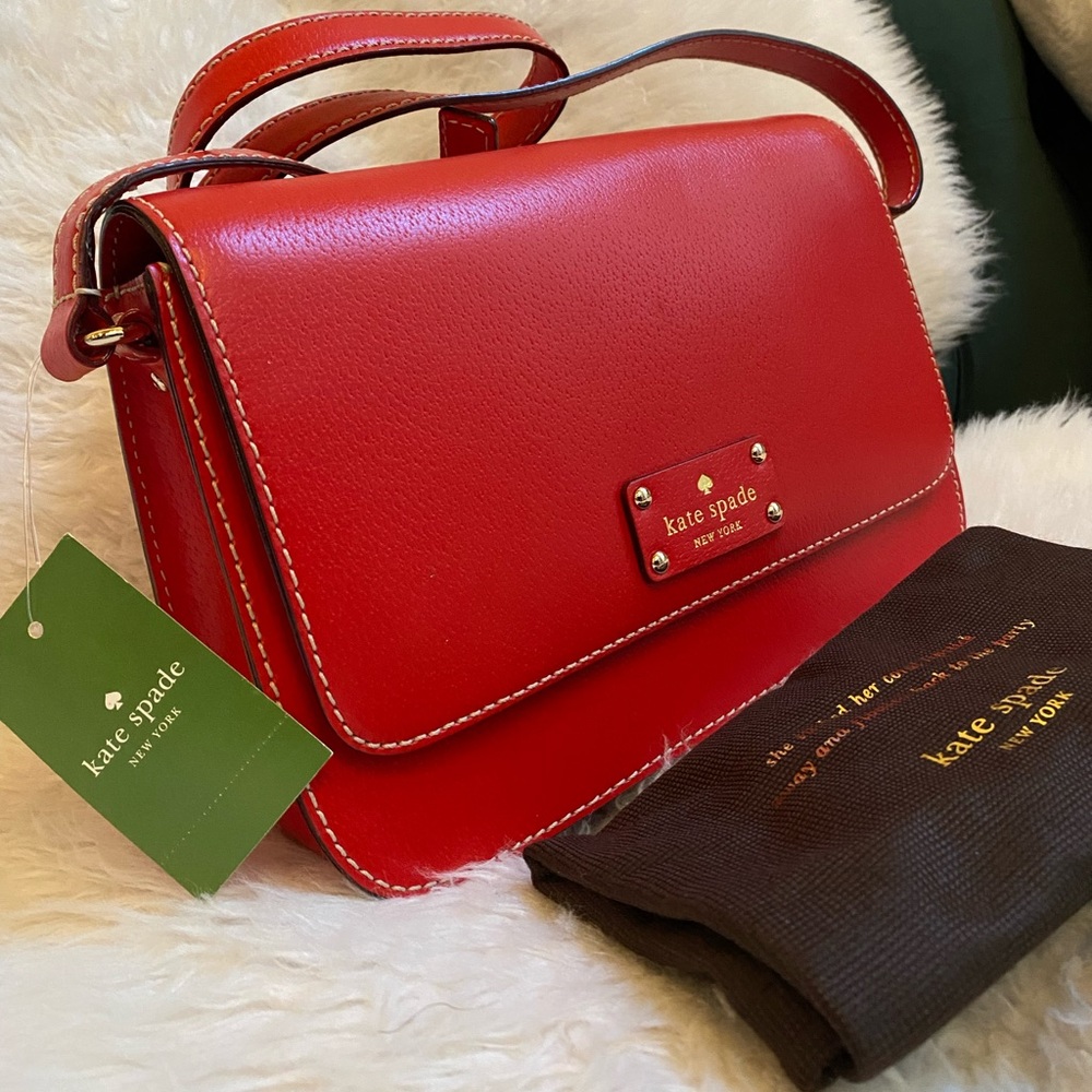 KATE SPADE Wellesley Fynn Geranium Crossbody bag